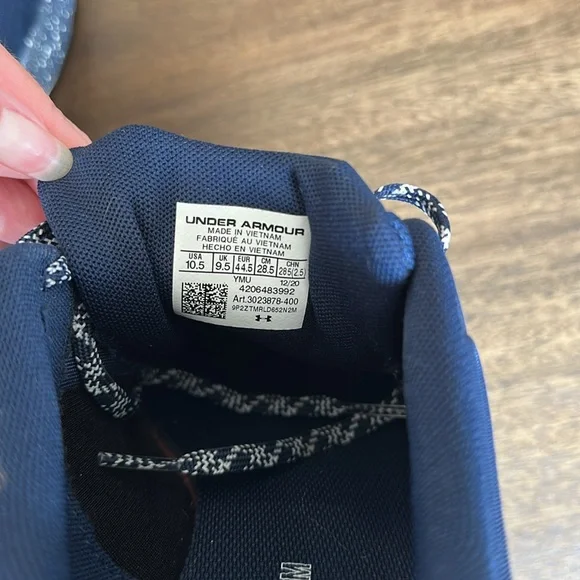Under Armour Navy Sneakers with White Logo *Like new* mens 10.5, $4.99 shipping - Picture 6 of 6